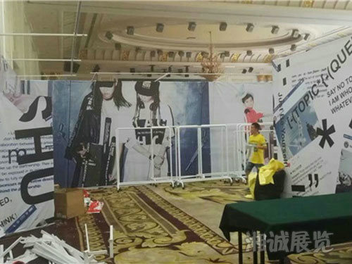 服裝新產(chǎn)品發(fā)布會布置